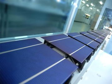 光伏熱潮下的資本角逐 8家企業競逐上市，兩家光源設備公司“圈錢夢”破滅